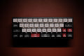 Teclado mecánico inalámbrico con keycaps personalizadas